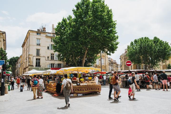 Marktplatz Aix-en-Provence thealkamalsontheroad