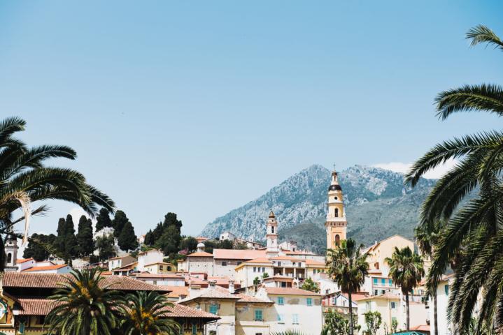 thealkamalsontheroad - menton Menton am Mittelmeer in Frankreich thealkamalsontheroad