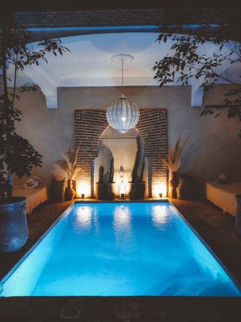 Pool in Marrakesch in einem Riad Marokko thealkamalsontheroad