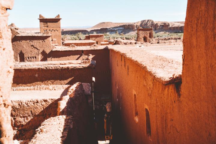 Gassen in Ait-Ben-Haddou Marokko thealkamalsontheroad