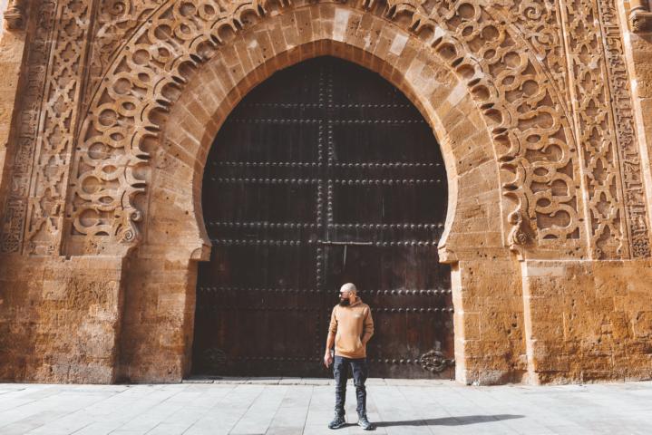 Tor zur Moschee Rabat Marokko thealkamalsontheroad