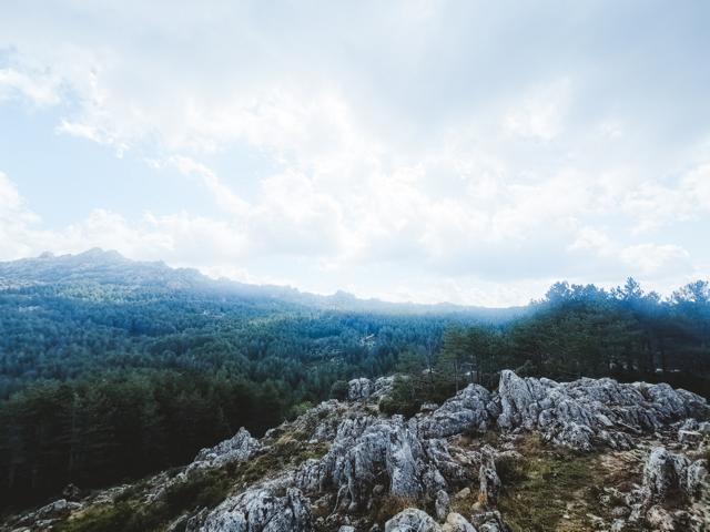 Bergblick am Monte Limbara Sardinien thealkamalsontheroad