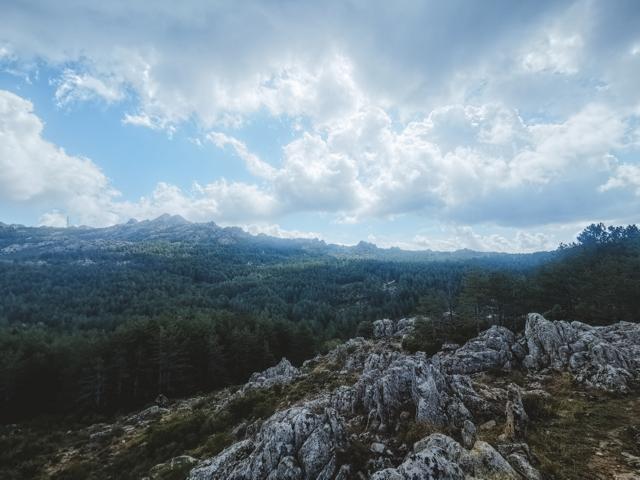 Blick ins Supramonte-Gebirge Schlucht Riu Pisciaroni Sardinien thealkamalsontheroad