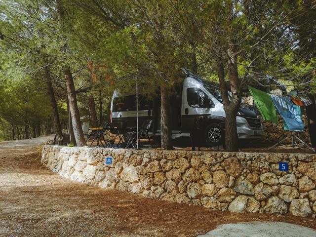 Autocamp Sirena *** - Omiš Stellplatz thealkamalsontheroad