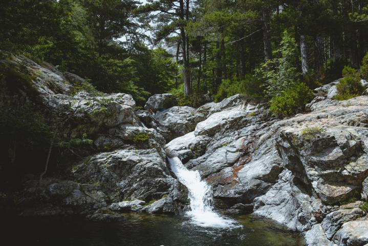 Wasserfälle auf Korsika thealkamalsontheroad