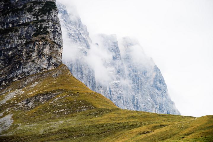 Grat auf dem Weg zur Falkenhütte Österreich thealkamalsontheroad