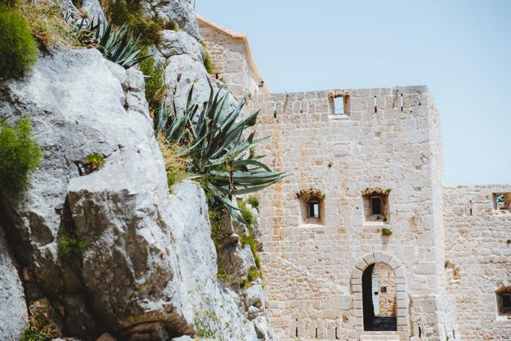 Festung Klis mit Game of Thrones Drehort kroatien thealkamalsontheroad