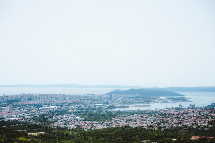 Blick auf Split von Festung Klis kroatien thealkamalsontheroad