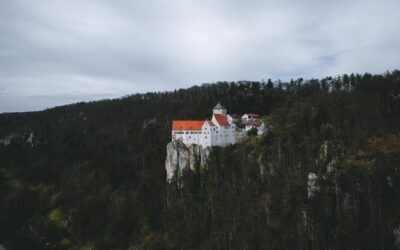 Wandern im Altmühltal: Riedenburg & Burg Prunn