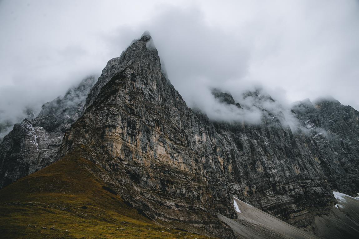 alpen-thealkamalsontheroad (35) Nebel an den Laliderer Wänden