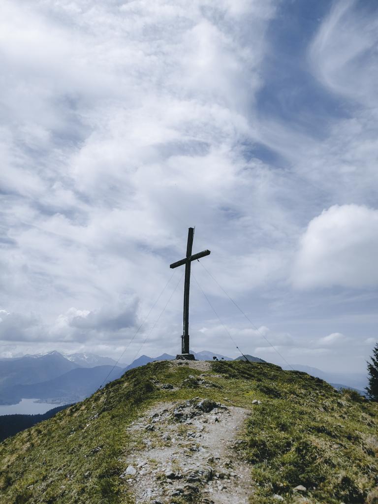 alpen3-thealkamalsontheroad (21) Gipfelkreuz am Hirschhörndlkopf