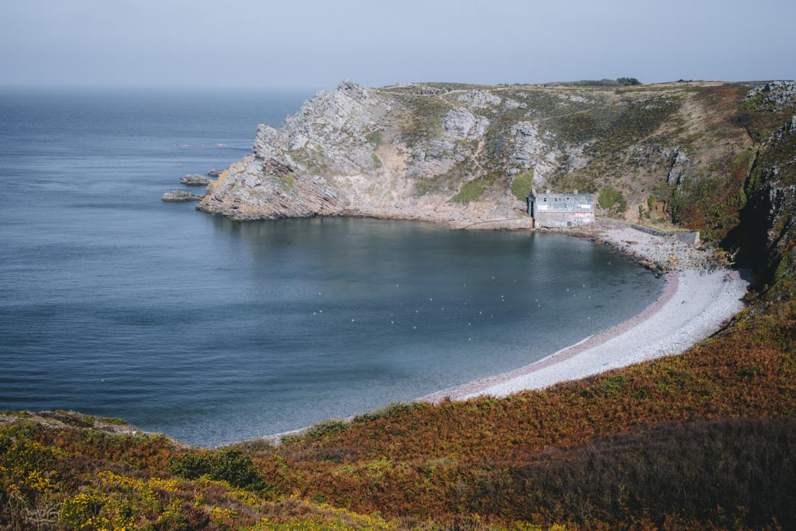 einsame Bucht in der Bretagne